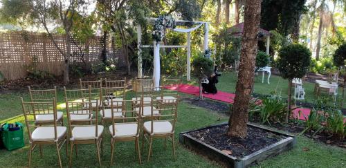 00w-20210521 150545-Katelyn-Luke-The-Swans-Rest-setup